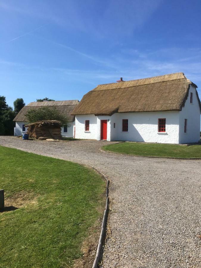 Dunguaire Thatched Cottages Galway Exterior photo