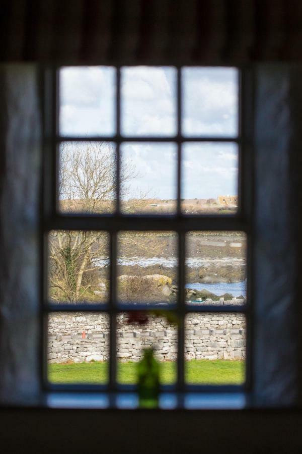 Dunguaire Thatched Cottages Galway Exterior photo